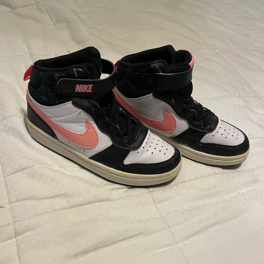 Nike‎ Kids Court Borough Mid 2 Sneakers Black White Sunset Pulse Pink Size 1Y